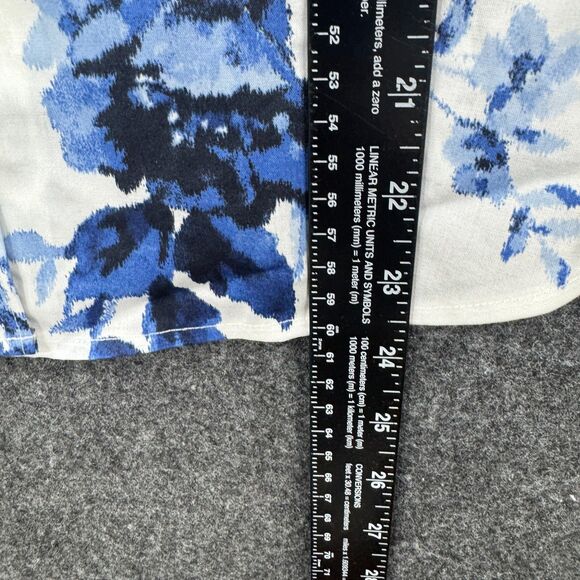 Talbots Non-Iron Blouse Women’s 8P White Blue Floral Button Down NWT - Picture 6 of 8